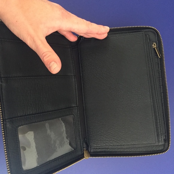 BRAND NEW Roxy Purse - Picture 4 of 4